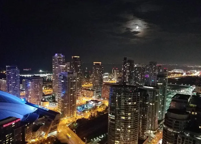 3Br Skyline Condo - By Cn Tower & Mtcc & Free Parking